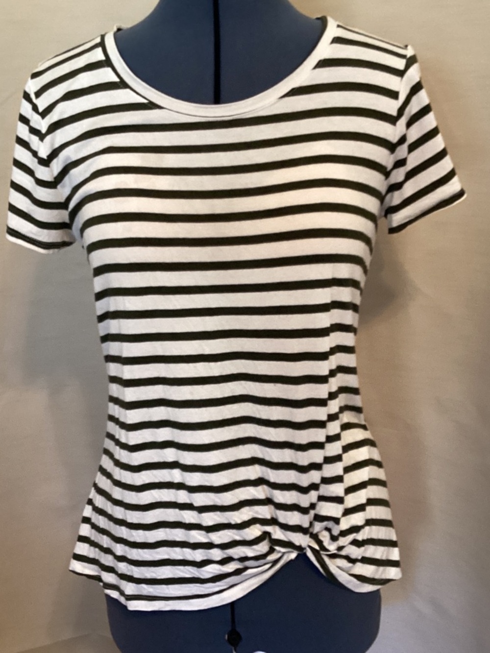 Women's Olive Green & Cream Striped Twist-Hem Tee